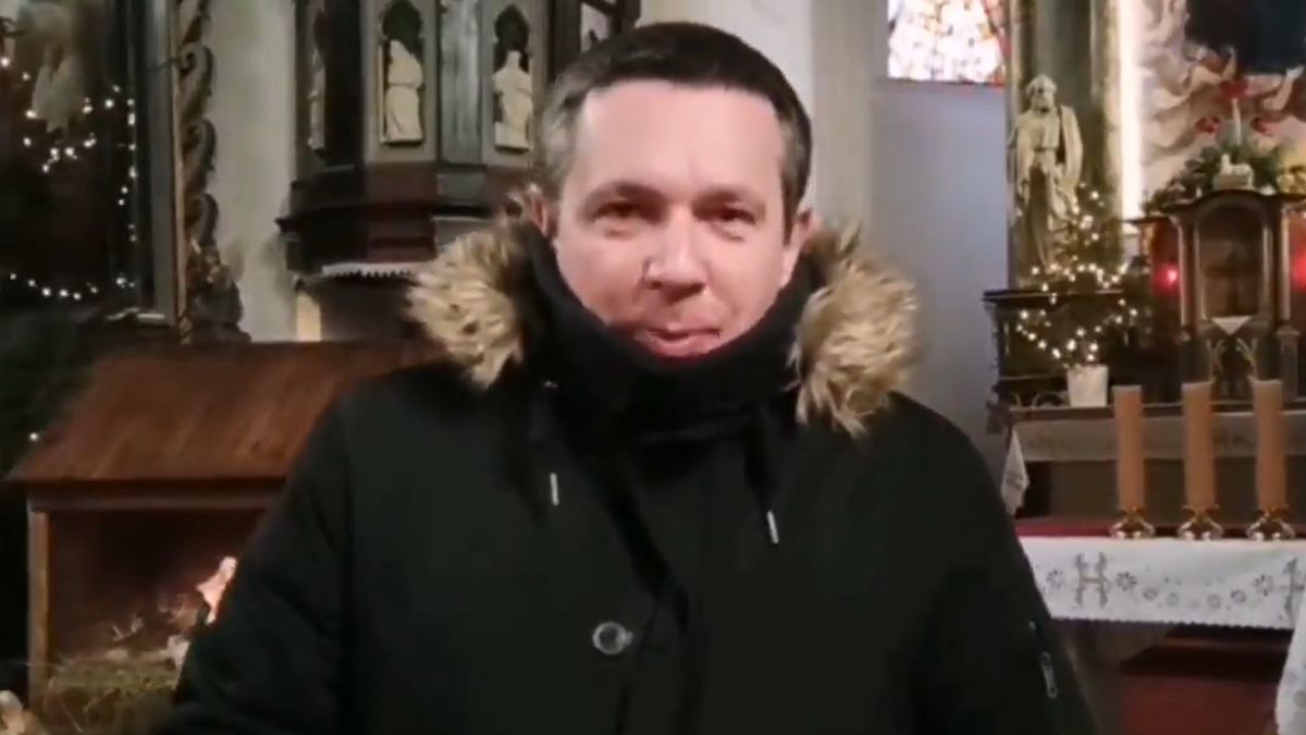 Ksiądz jest oburzony decyzją parafii 