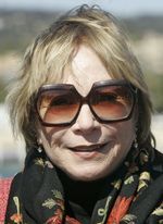 Shirley MacLaine matką Bena Stillera