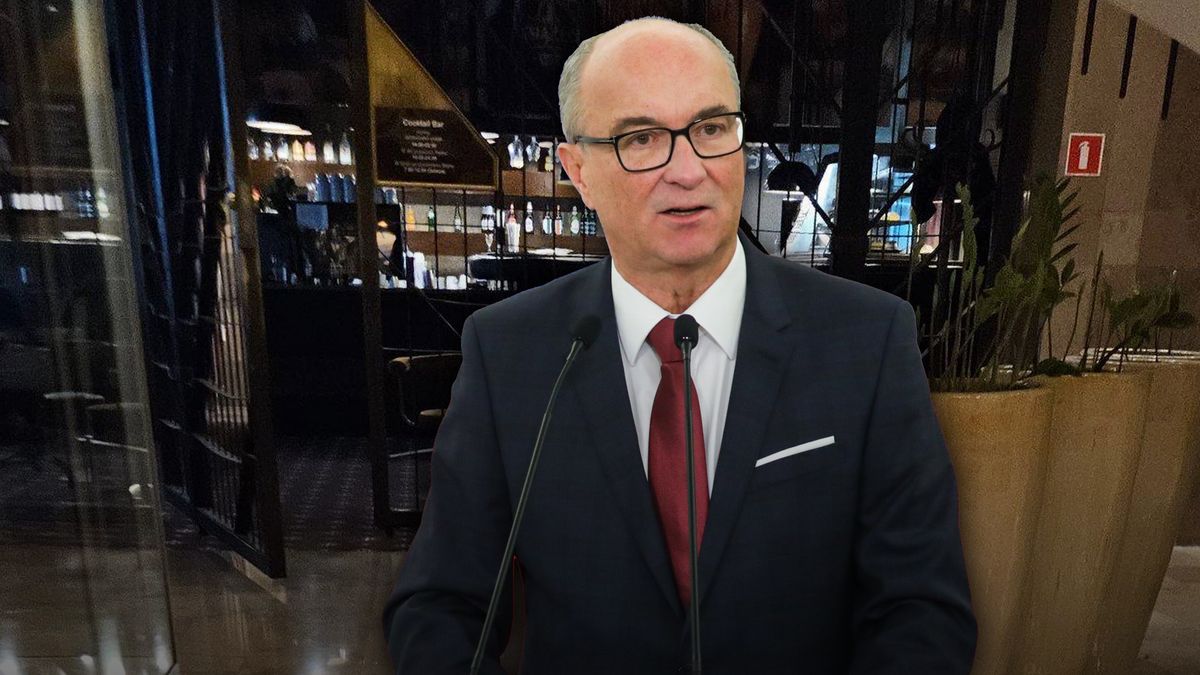 Marszałek Sejmu Włodzimierz Czarzasty zakazuje sprzedaży alkohol