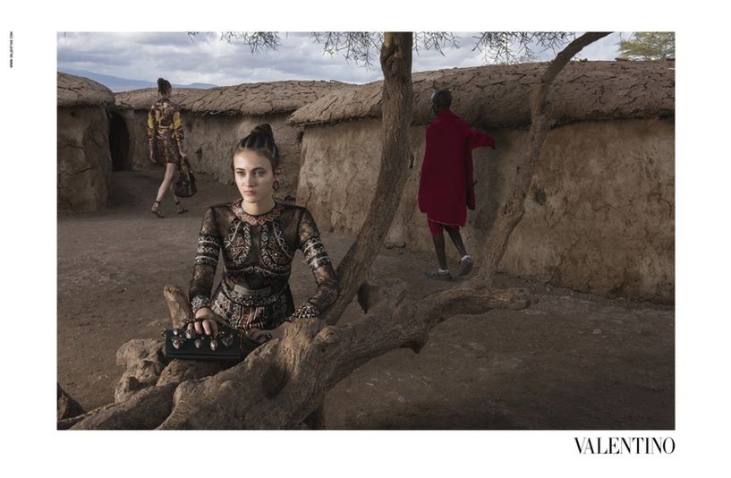 Steve McCurry fotografował wojny, teraz przygotował sesję dla Valentino