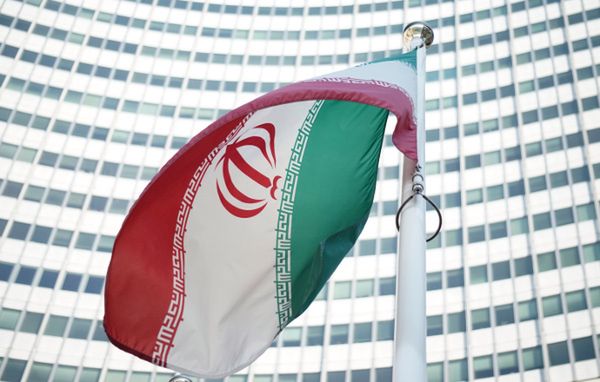 Wstępna zgoda parlamentu Iranu na umowę nuklearną z mocarstwami