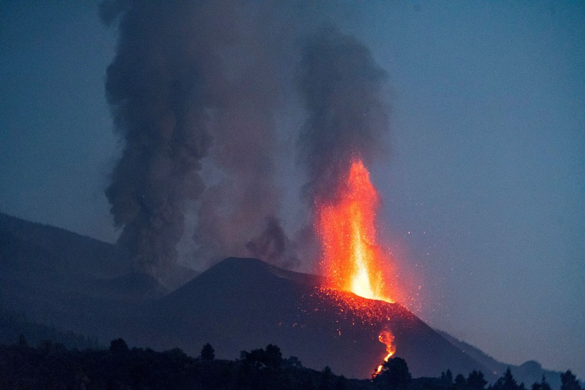 La Palma nadal zmaga się z erupcją wulkanu Cumbre Vieja 