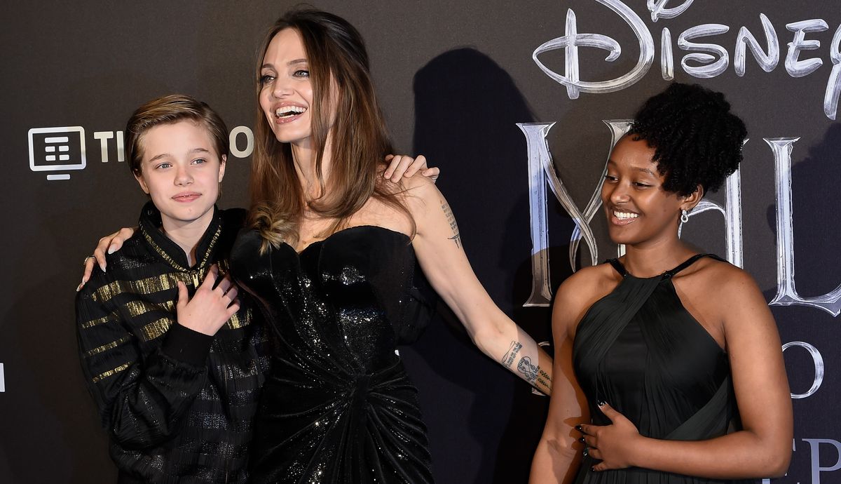 Angelina Jolie z dziećmi na premierze filmu. Jedno z nich bardzo przypomina Brada Pitta