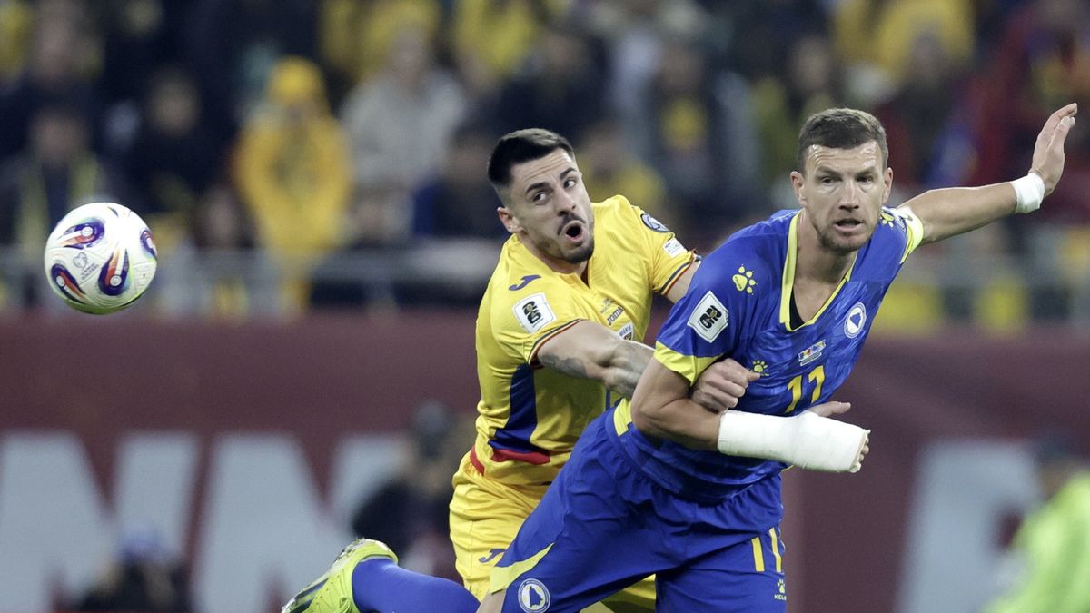 Edin Dzeko w meczu Bośni i Hercegowiny z Rumunią