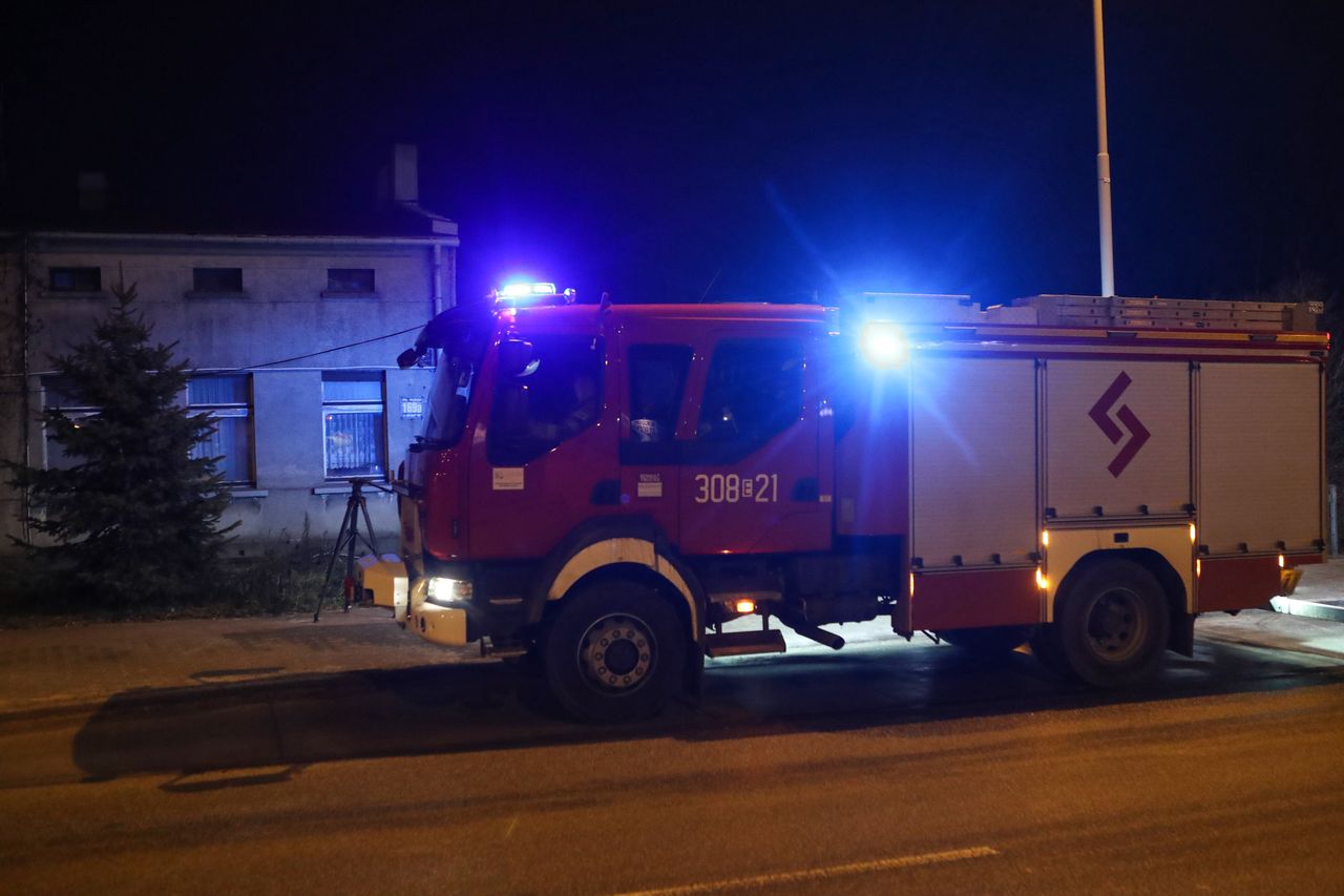 Tragedia w Łodzi. Strażacy zaprzeczają relacji świadków