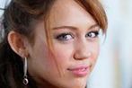 Miley Cyrus chce być córką Angeliny Jolie