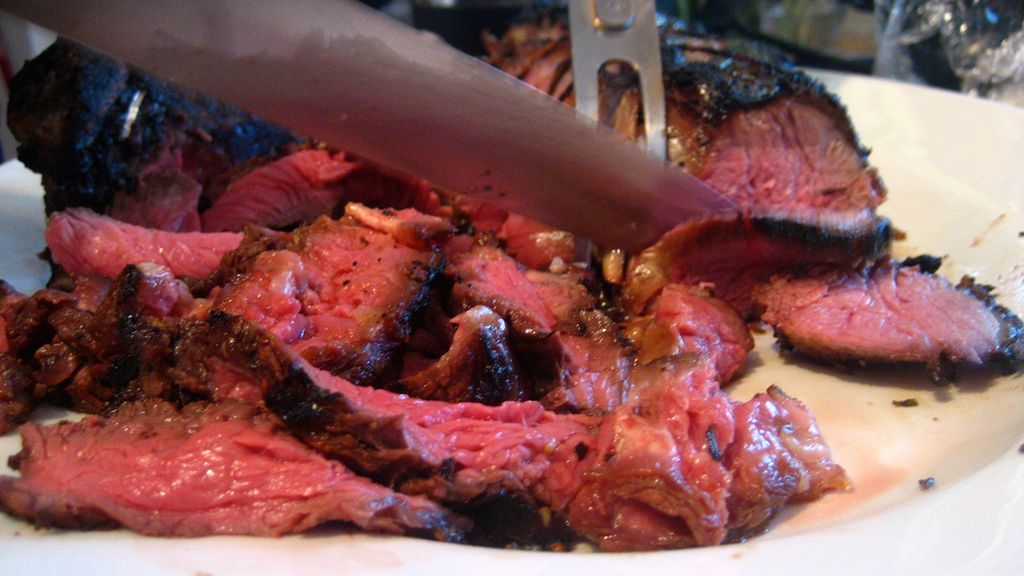 Opiekane w całości żeberka wołowe (mięso i tłuszcz, II klasa mięsa)