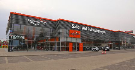Pierwszy w Polsce salon samochodów poleasingowych – możesz wybierać spośród oferty 320 samochodów używanych
