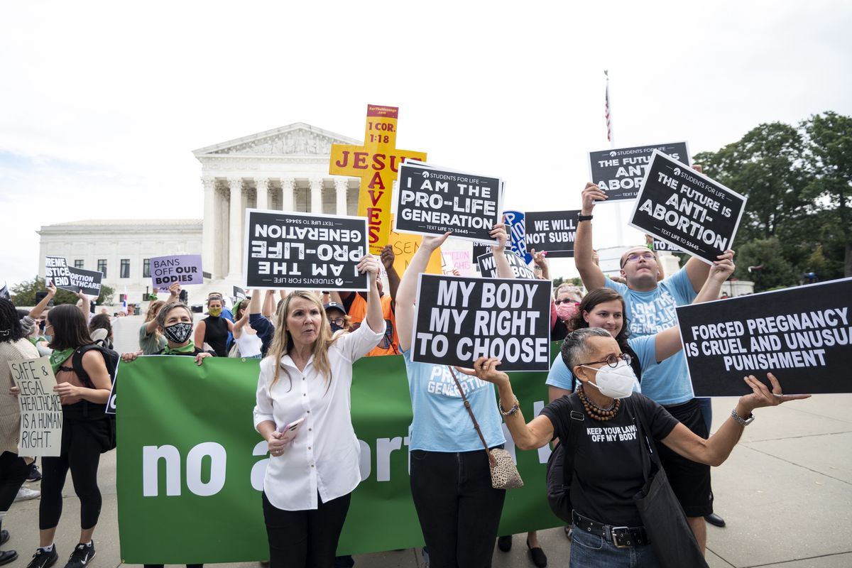 Anty-aborcyjny protest przed Sądem Najwyższym USA