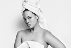 Ashley Graham w "Towel Series", bo najpiękniejsze jest to, co jest nagie