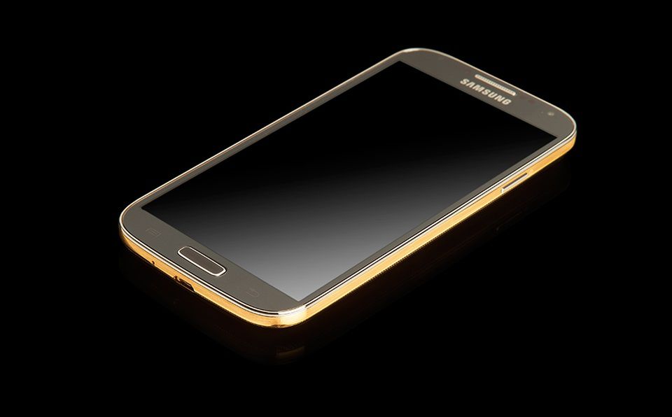 Złoty Samsung Galaxy S4 (fot. Goldgenie)