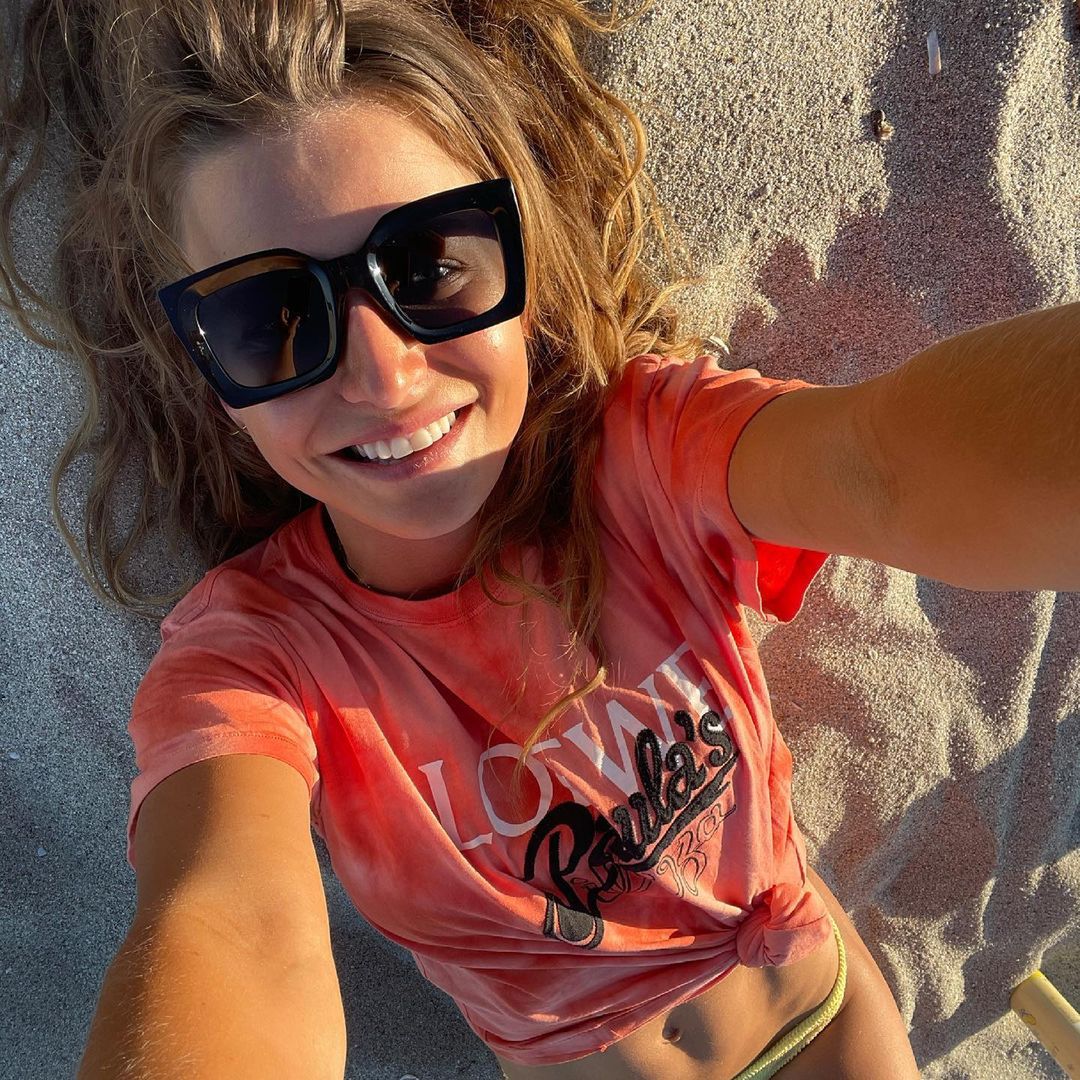 Anna Lewandowska pokazuje się z innej strony. Pochwaliła się sukienką za... 80 złotych 