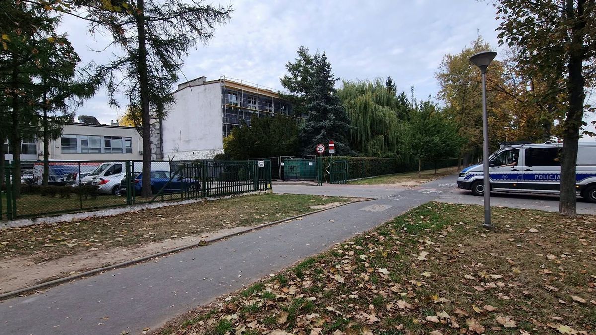Kontrole policji przy szkołach