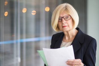 Renta wdowia. Kiedy ZUS odrzuca wnioski? Najczęstsze powody i błędy