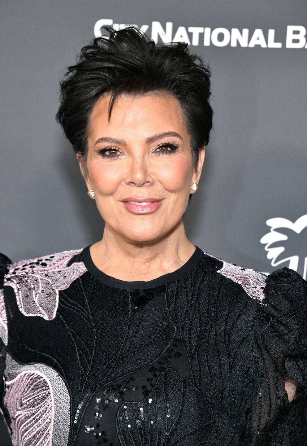 Kris Jenner przyznała się do LIFTINGU TWARZY