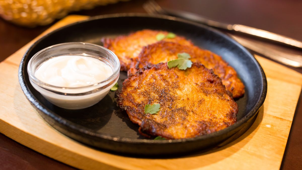 Wypróbuj placki z tym dodatkiem, są pyszne. 