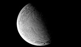 Woda na księżycu Saturna