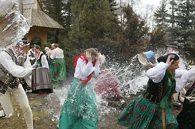 Śmigus-dyngus w całej Polsce