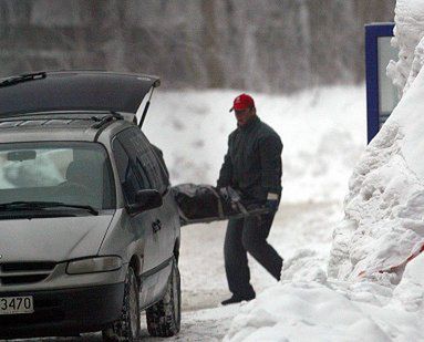 Ratownicy znaleźli zwłoki kolejnej - 65. ofiary