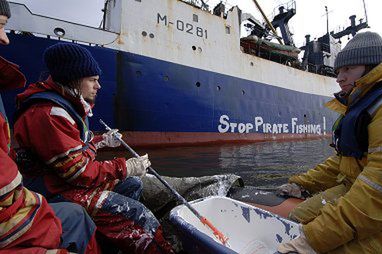 Greenpeace blokuje 12 statków