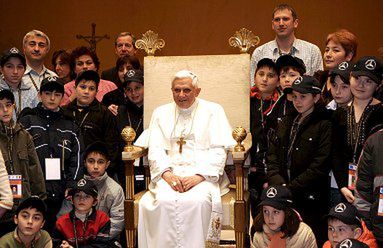 Benedykt XVI spotkał się z dziećmi z Biesłanu