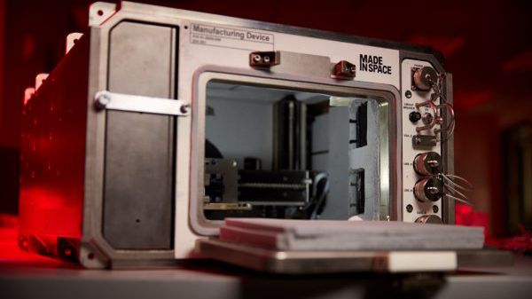 NASA testuje wyjątkową drukarkę 3D. Urządzenie wykorzysta pył księżycowy 1