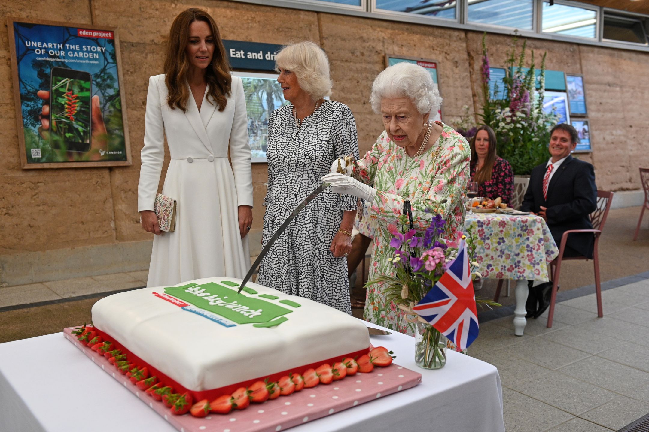 Królowa Elżbieta, księżna Kate i księżna Camilla