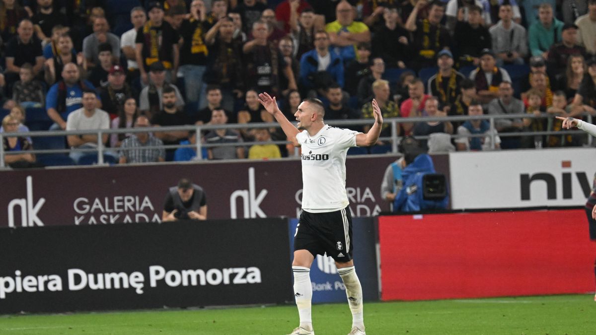 PAP / Marcin Bielecki / Na zdjęciu: Artur Jędrzejczyk