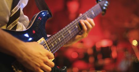 10 ikonicznych gitarzystów, którzy zmienili historię muzyki