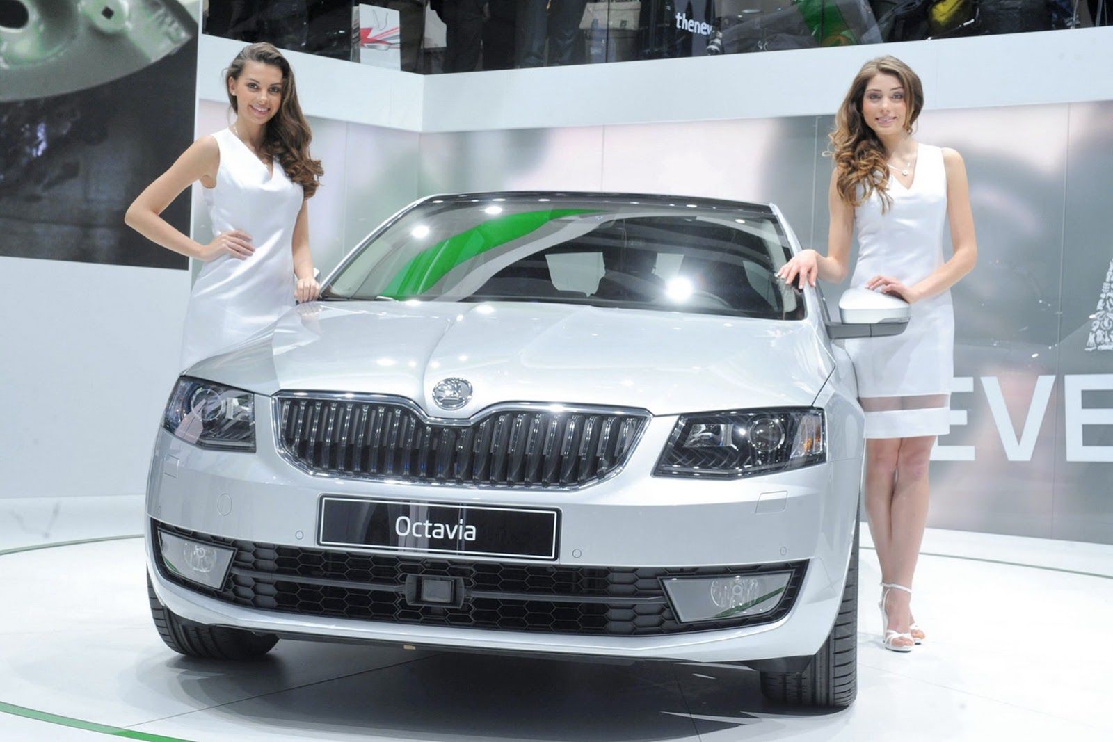 Hostessy z Geneva Motor Show 2013 [galeria] 15