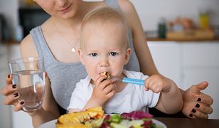Jak zachęcić roczne dziecko do jedzenia?