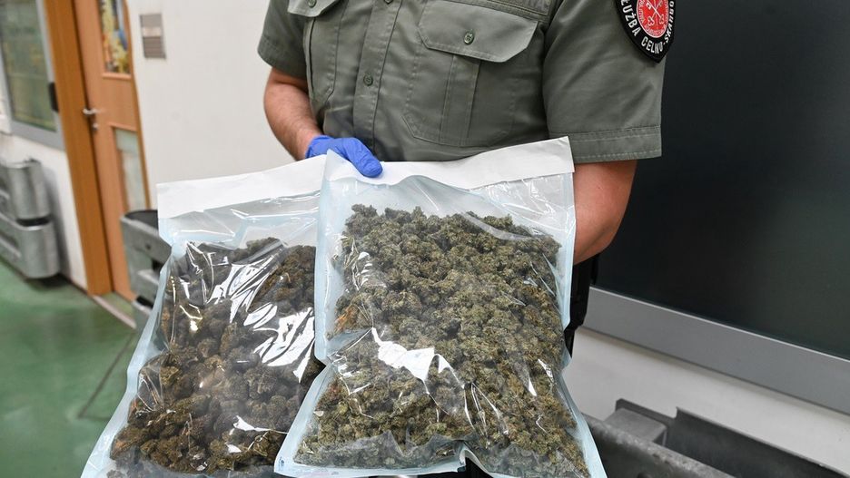 Narkotyki zostały znalezione w przesyłkach