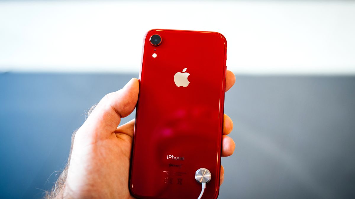 iPhone XR pojawił się w sklepie z aplikacjami. (depositphotos)