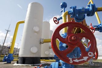 Gazprom ogranicza przesył gazu przez Polskę. Przez pikujące ceny surowca w Europie