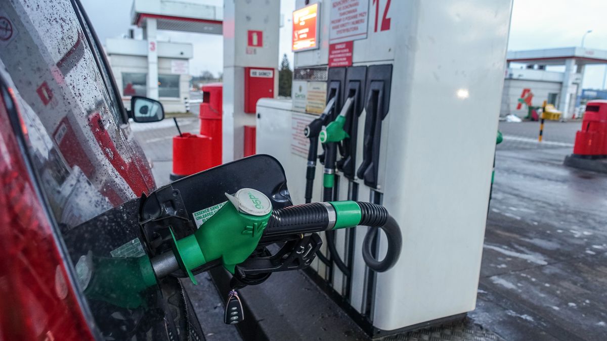 Zmiany w normach benzyny są nieco przesunięte w czasie i zaczną obowiązywać pod koniec kwietnia.