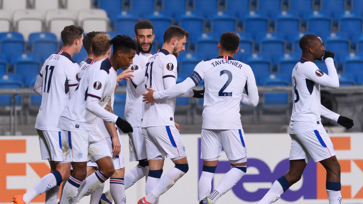 PAP / Jakub Kaczmarczyk / Na zdjęciu: piłkarze Glasgow Rangers