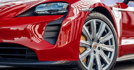 Porsche pracuje nad elektrycznym SUV-em. Ma być większy niż Cayenne