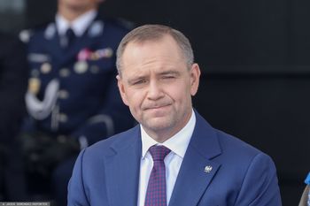Miliardy złotych za weta prezydenta? Nawrocki komentuje