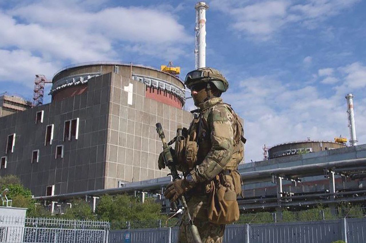 Rosjanie grożą wysadzeniem w powietrze elektrowni atomowej w Zaporożu