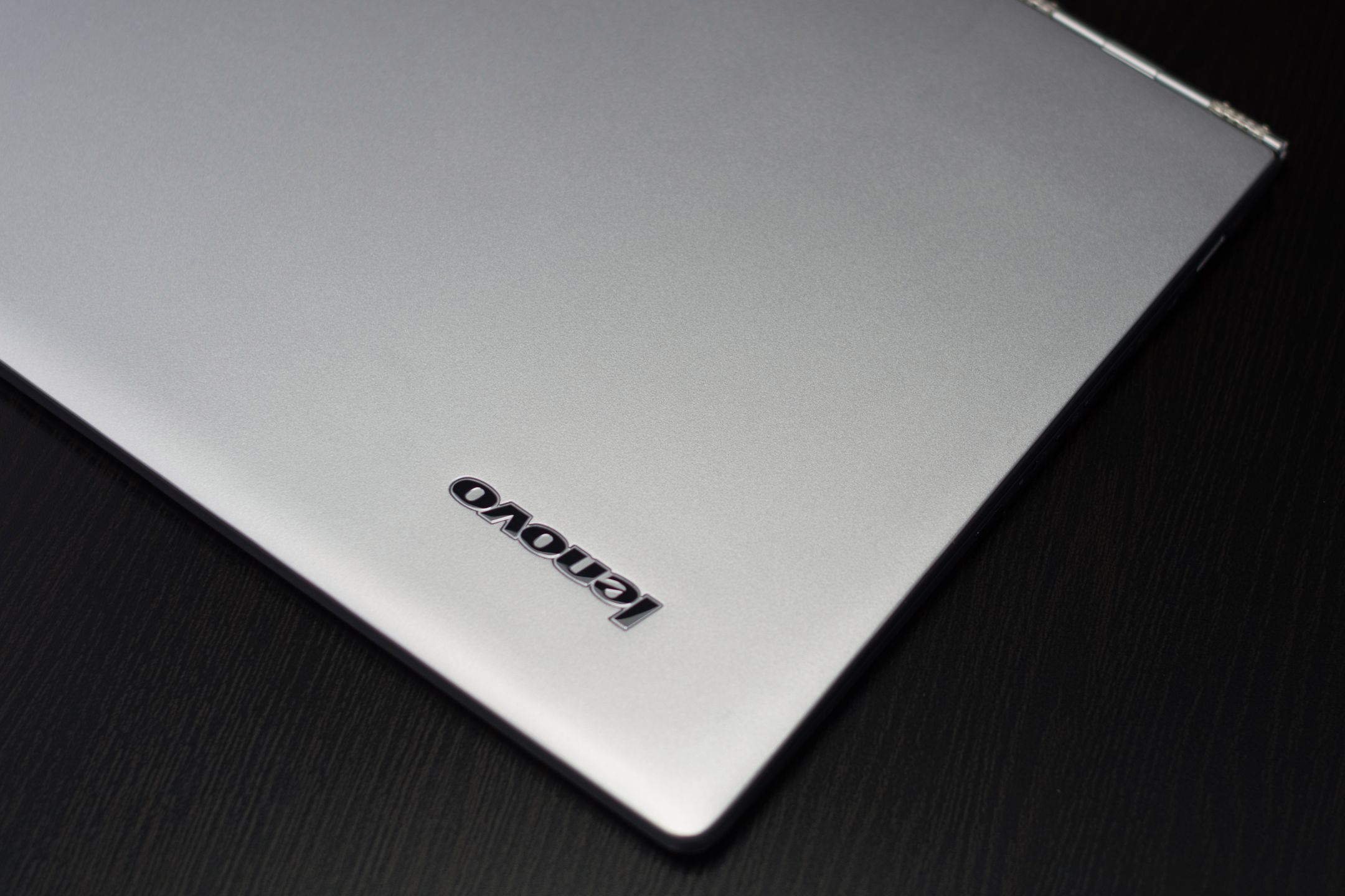 Lenovo Yoga 3 Pro – figury zazdrości jej nawet nowy MacBook 13