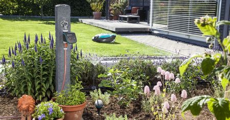 GARDENA smart system utrzyma idealny trawnik, nawet jeśli wyjedziesz