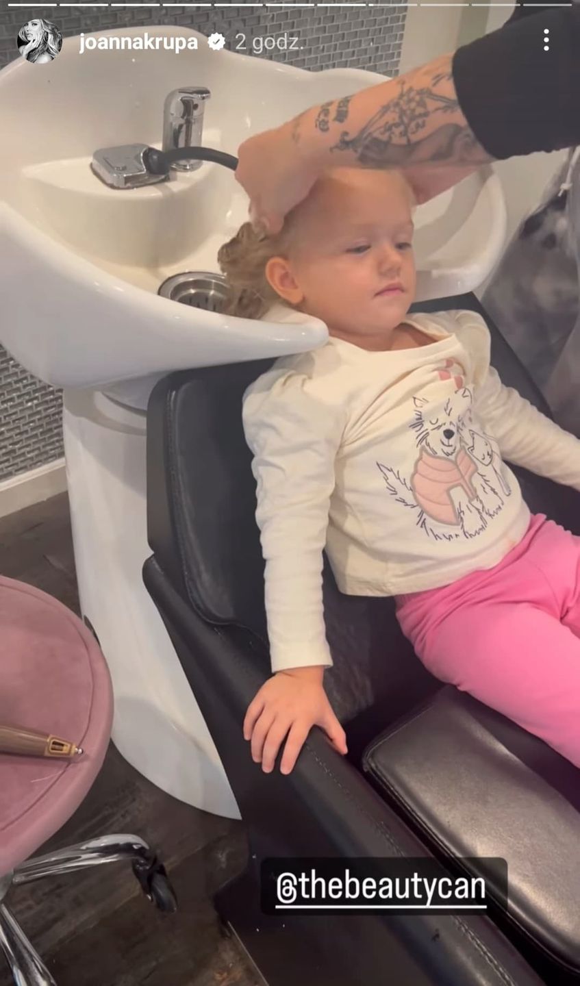Asha i Joanna Krupa u fryzjera