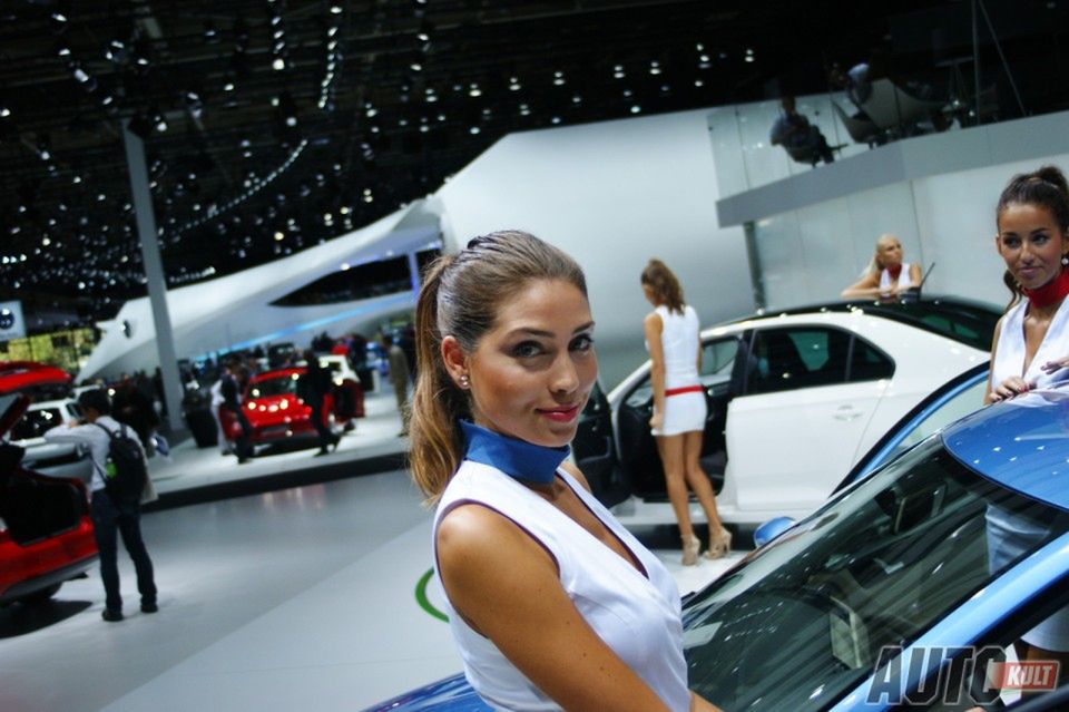 Hostessy z Paris Motor Show 2012 [galeria] 130