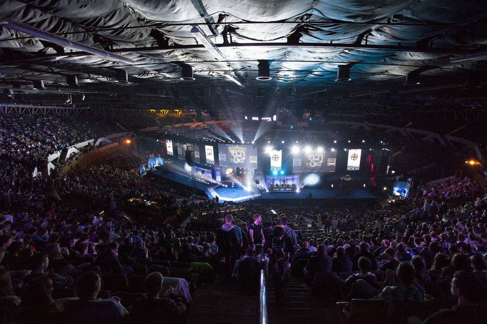 Nowy wspaniały sport [cz. 1]. Powiadali, że e-sport nigdy nie zapełni stadionów… 1