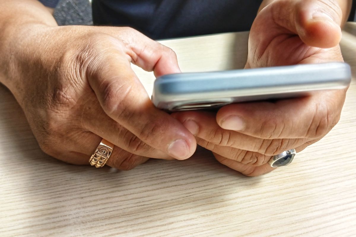 SMS-owy obowiązek nowym projektem MZ