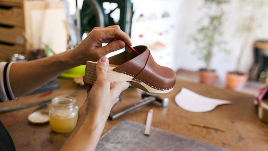 Chodaki nazywane są inaczej drewniakami