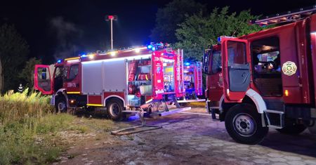 Nie żyją 3 osoby. W Cieszycach pod Wrocławiem spłonęła stodoła