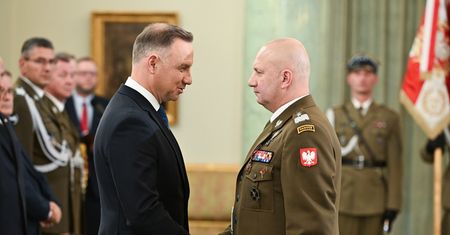 Prezydent wybrał nowych dowódców. Zmiany na szczycie