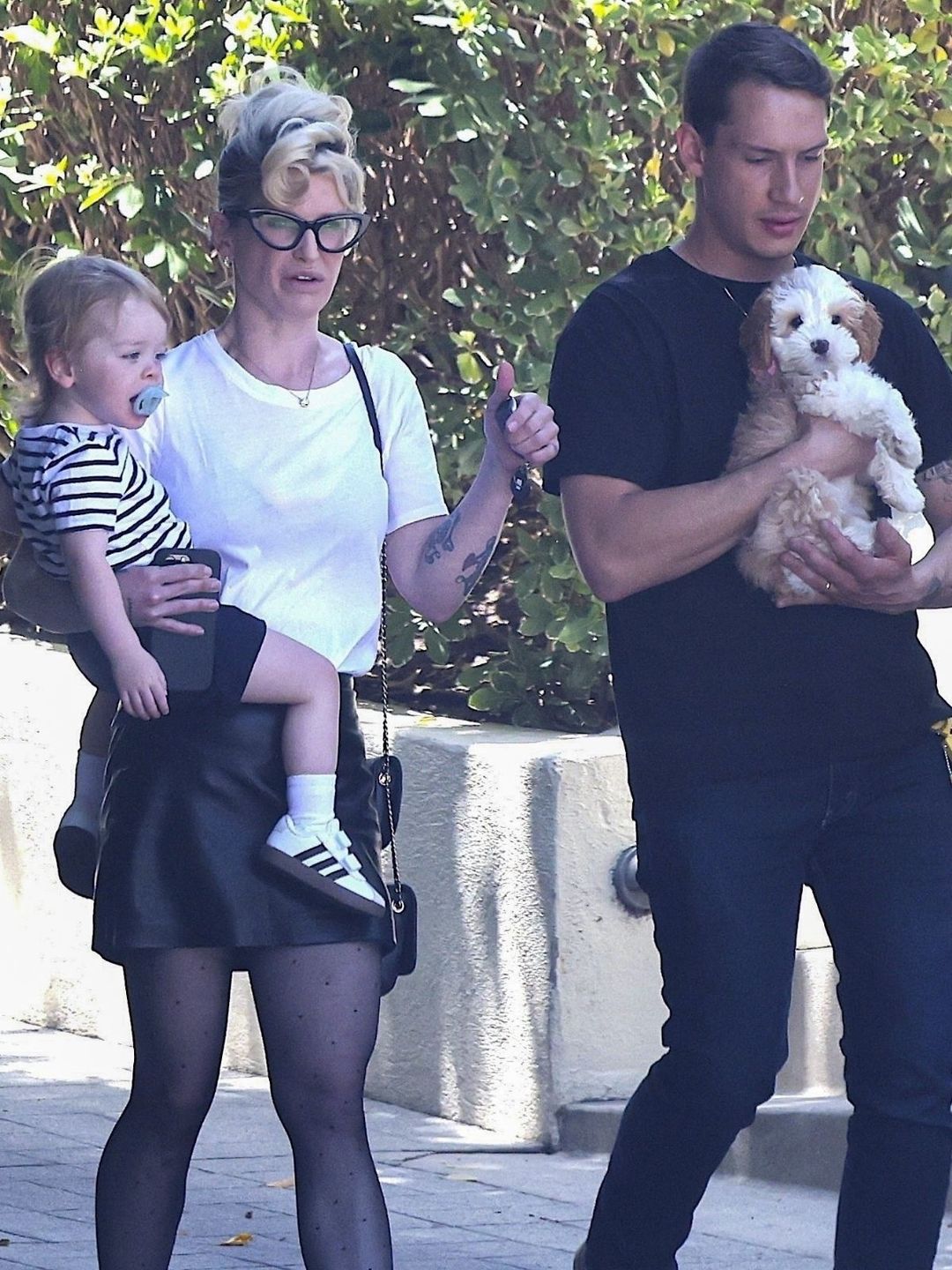 Kelly Osbourne na spacerze 