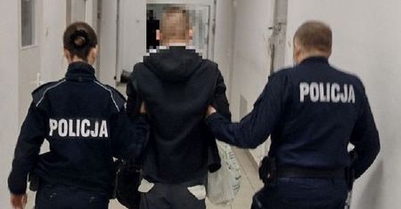 Leżał w kałuży krwi, po tych ciosach nie miał szans! "Dwa uderzenie w serce"